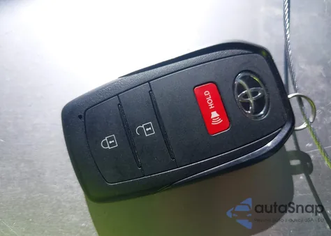 2025 Toyota Prius Prime Se/Xse/Xse Premium z USA, uszkodzony, nr VIN JTDACACU7S3046037